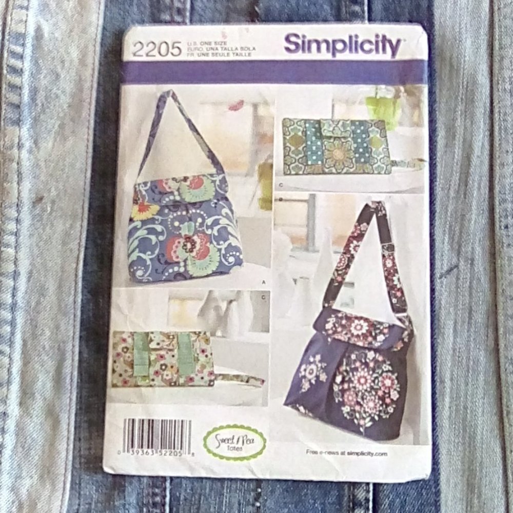 Simplicity Bags and Clutch sewing pattern
